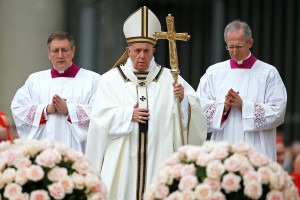 Papež Frančišek apostolsko potovanje začenja v pravoslavni Bolgariji