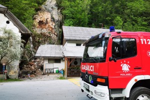 V Podljubelju so se skale že drugič v dveh mesecih vsule na gostilno Školjka (FOTO)