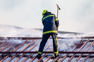 Na Markovcu v Kopru gori stanovanje v bloku, stanovalce so evakuirali