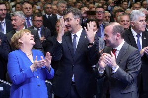 Nemški medij: Manfred Weber ne bo novi predsednik Evropske komisije, v igri tudi Hrvat Andrej Plenković