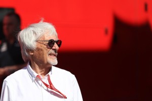 Ecclestone prepričan, da v F1 lahko izpeljejo osem dirk