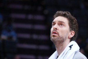 Legendarni Pau Gasol je po več kot dveh letih spet zaigral na košarkarski tekmi