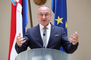 Škandal: najbogatejši hrvaški minister ni prijavil dveh milijonov prihodkov