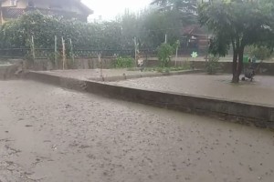 Nebo se je zneslo nad Slovenijo, poplave in plazovi na Koroškem in Obali (FOTO in VIDEO)