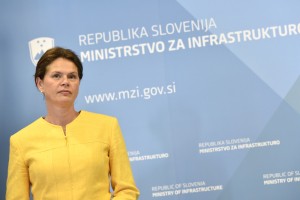 Alenka Bratušek bi naredila projektno vlado, v kateri pa ni prostora za SDS