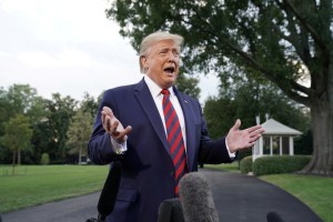 Trump brez sramu: naslednji vrh skupine G7 bo v njegovem klubu za golf v Miamiju