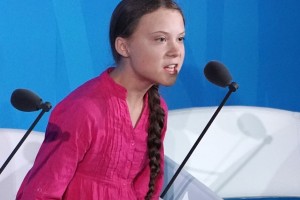 Podnebna histerija, ki jo je sprožila 16-letna Švedinja Greta Thunberg, se vse bolj krepi