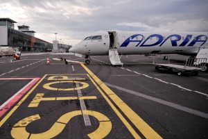 Agencija za civilno letalstvo je Adrii Airways odvzela operativno licenco