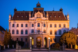 Tako mastno so s tržno dejavnostjo služili profesorji ljubljanske univerze: v treh letih za 11,8 milijona evrov