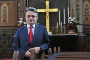 Evangeličanski škof Novak: Božič je tudi v času epidemije veselo sporočilo