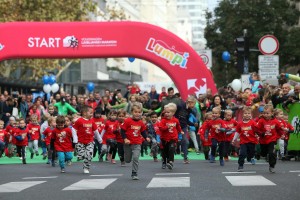 Danes teklo 8000 mladih, v nedeljo gre zares: prijavljenih je 13.805 tekačev