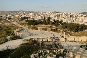 Napadalec z nožem v Jordaniji ranil štiri turiste