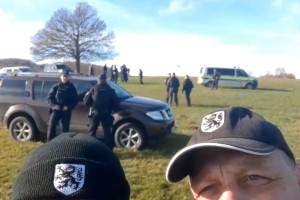 Pri Podbočju incident med Štajersko vardo in policijo, ki je "razorožila" vardiste (VIDEO)