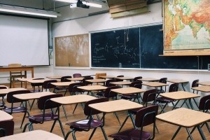 Ministrstvo šole obvestilo o možnem načinu pouka v primeru slabšanja razmer