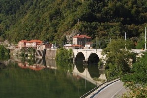 AVDIO: Krka ob enih - Kdaj bodo obnovili cesto Zidani Most - Radeče?