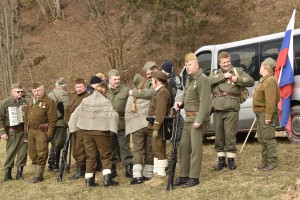 Covidno romanje titofilov v Dražgoše? Sredi najhujšega vala okužb se levica noče odpovedati zborovanju