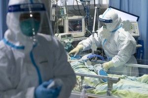 Črn dan za Hrvate: rekordnih 793 novih okužb in deset smrti