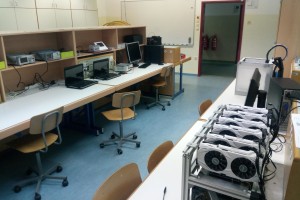 FOTO: V laboratoriju Šolskega centra Krško-Sevnica tudi zunajšolsko ustvarjanje