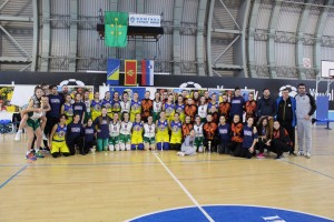 FOTO: Košarkarice Krke osvojile turnir v Črni gori
