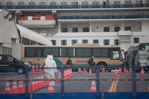 Več o Slovencih z ladje Diamond Princess: 2 pozitivna na koronavirus