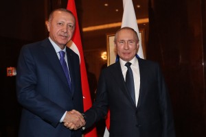 Putin in Erdogan na pogovorih za zmanjšanje napetosti v Siriji