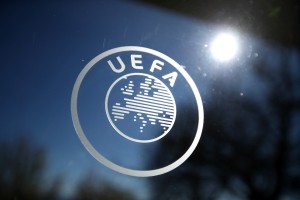 Čehi zaradi okužbe v reprezentanci odpovedali ponedeljkovo tekmo s Škoti, a Uefa vztraja, da se tekma odigra