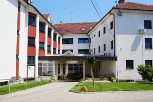 V metliškem domu starejših rast števila okuženih