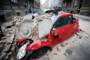 V Zagrebu umrlo v nedeljskem potresu hudo poškodovano dekle