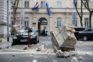 Na Hrvaško danes že posredovana slovenska nujna pomoč