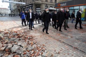 Hrvaški državni vrh poziva Zagrebčane k previdnosti po potresu