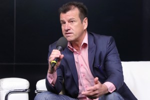 Dunga priskrbel deset ton hrane in 2000 plenic