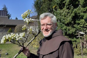 Br. Miran Špelič, profesor patrologije:  V tem miru lahko najdemo tudi več tišine, da se sliši Božji glas