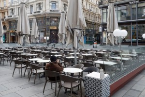 Županovo darilo Dunajčanom: dobili bodo bone za obiske restavracij in barov