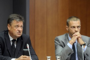 Zoran Janković svojega nekdanjega odvetnika Aleksandra Čeferina brani pred Janšo