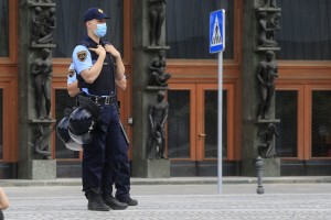 DZ bo uvedel preiskavo o domnevnem vmešavanju politike v delo policije