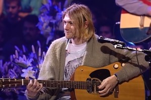 Kitara, ki jo je Kurt Cobain igral v MTV Unplugged, je na dražbi za milijon dolarjev