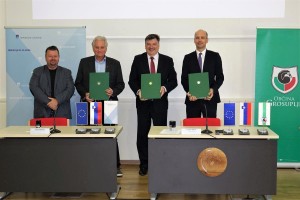 V Grosupljem podpisali pogodbo o urejanju Grosupeljščice