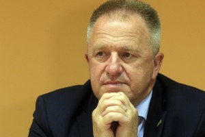 Ministru Počivalšku naj se ne bi bilo treba bati interpelacije