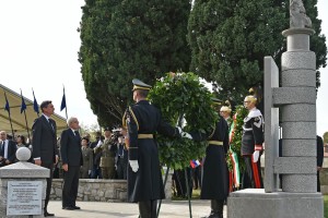 Spravna venca v Bazovici: bo Borutu Pahorju uspel še en spravni met in bo s tem prišel v zgodovino?