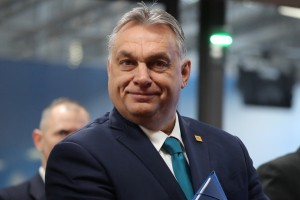 Orban napovedal referendum o zakonu, ki bi mladoletnikom omejil dostop do LGBTIQ informacij