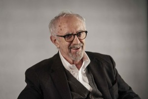 Jonathan Pryce bo upodobil britanskega princa Filipa v novih sezonah serije Krona