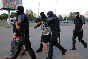 Na protestih proti Lukašenku več kot 250 aretacij