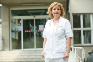 Beovićeva: Nedopustno je, da ima blagajničarka enako plačo kot medicinska sestra na bolnišničnem oddelku