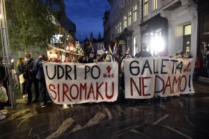 Protestniki podprli Galeta in žvižgali ministru Vizjaku: Nam bodo podražili bencin, vrednost delnic ministra za okolje pa narašča (FOTO)