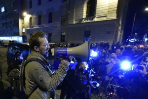 Protestnik Jaša Jenull ovadil policijo, ki naj bi zoper njega zlorabila položaj