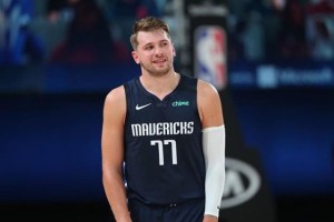 Predebel? Ne, predober za nasprotnike - Luka Dončić odpihnil Milwaukee s parketa (VIDEO)