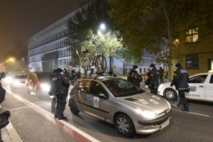 Janševa vlada je s policijsko represijo zoper protestnike v avtomobilih poteptala temeljne vrednote slovenske pomladi!