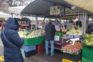 Zmeda glede tržnic: vlada jih je po pomoti zaprla