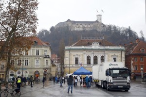 KORONAVIRUS: Ob več kot 12 tisoč testih potrdili 1783 okužb, umrlo 28 bolnikov