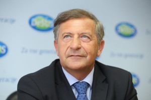 Erjavec se bo sestal s poslanci DeSUS: pričakuje, da se bodo podpisali pod predlog nezaupnice vladi